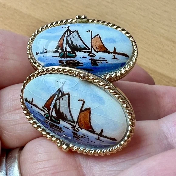 VINTAGE LARGE CERAMIC PAINTING BOATS SAILING NAUTICAL THEME CUFFLINKS UNUSUAL